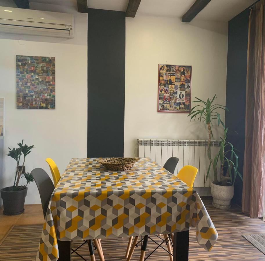 Trakia Street Apartment Plovdiv Buitenkant foto