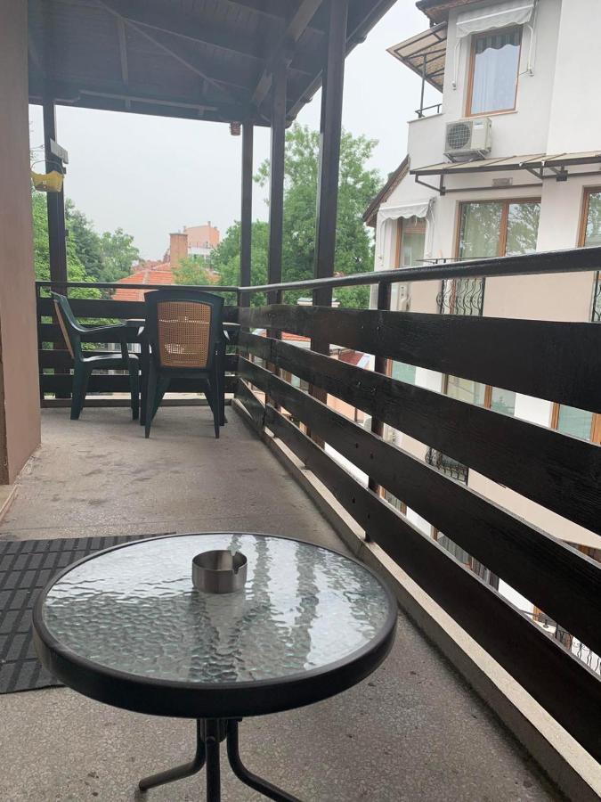 Trakia Street Apartment Plovdiv Buitenkant foto